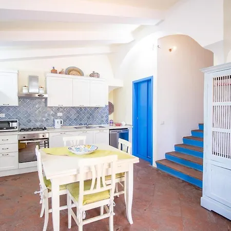 S'omu E Assunta Holiday home *